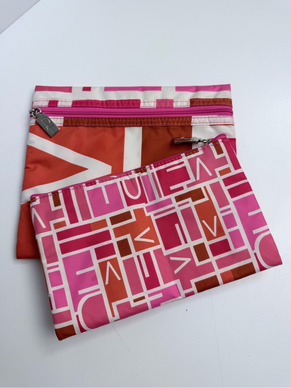 Diane Von Furstenberg DVF Set of 2 Cosmetic Pouches Makeup Bags Palm Beach style
